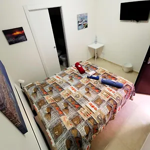 לינה וארוחת בוקר Bed&fly Near Airport Fontanarossa Bagno Privato In, קטאניה